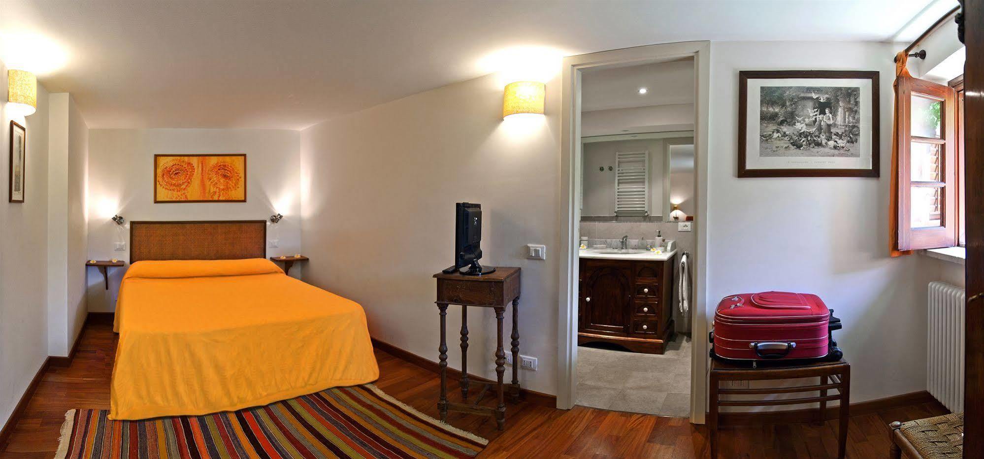 Il Glicine La Piana Dei Colli Bed & Breakfast 3*
